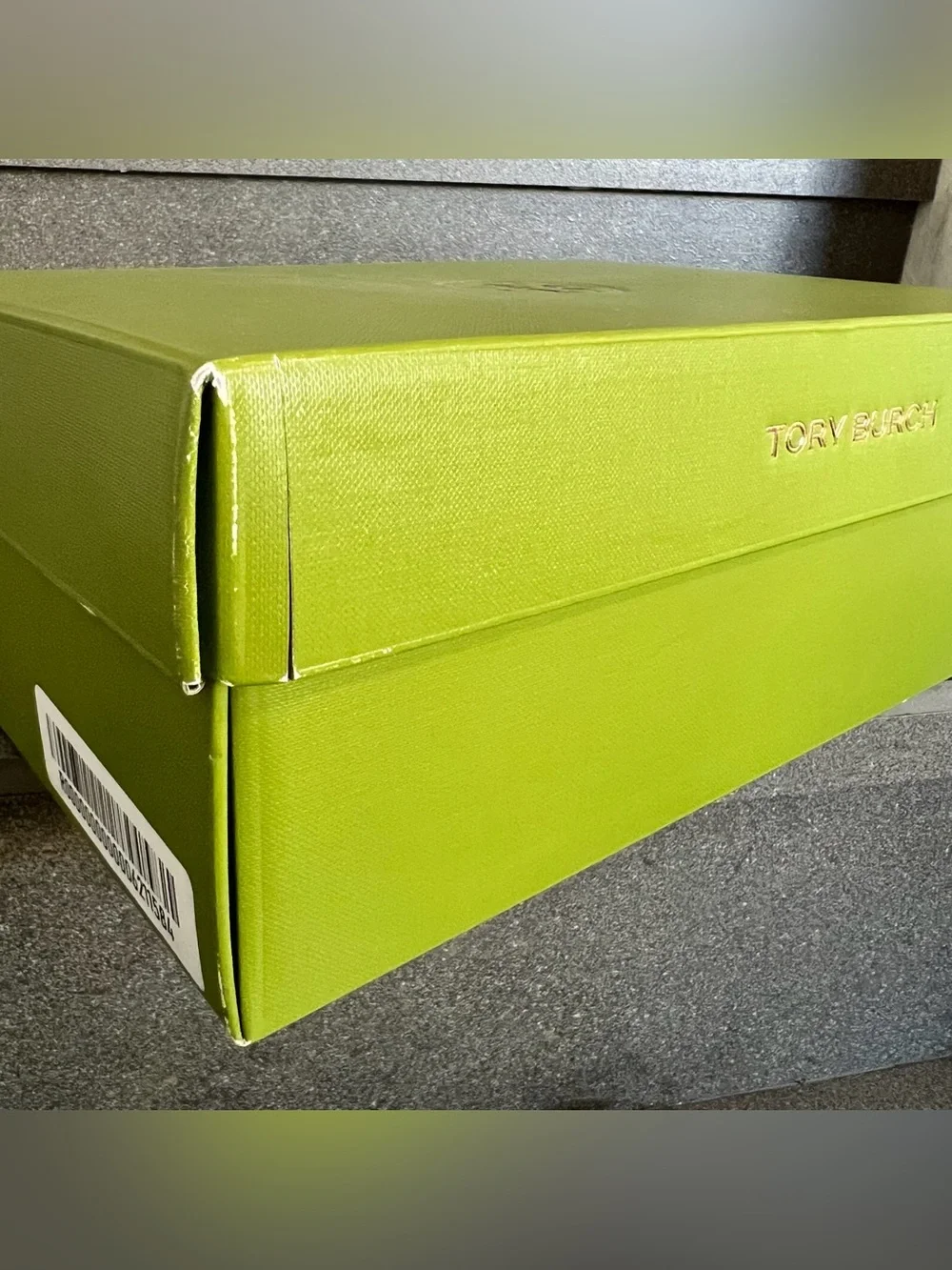 Tory Burch Signature Green Shoebox & Matching Dust Bag Set